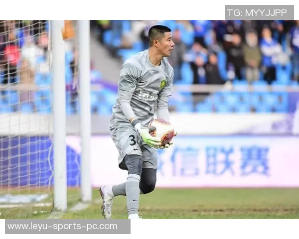 北京国安门将侯森荣膺中超11月最佳守门员称号